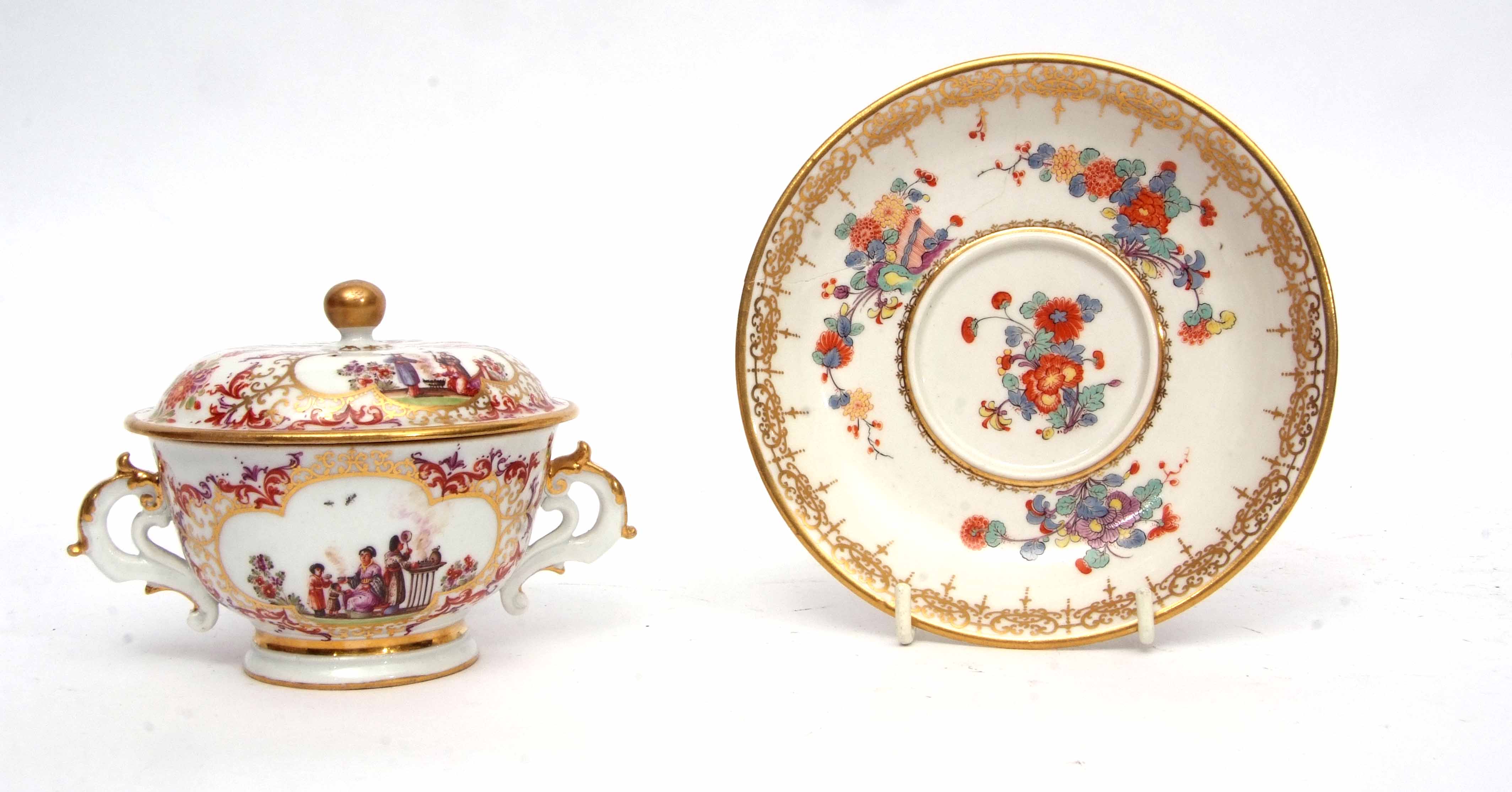 Bottger Meissen porcelain ecuelle and cover and stand, circa 1730, the ecuelle and cover finely - Image 2 of 4