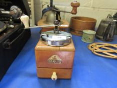 Mokkaffee Coffee grinder