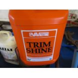 5 L bottle of trim shine