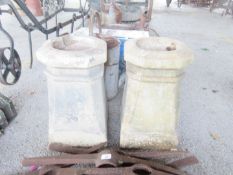 Pair of chimney pots