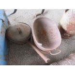 Two various lidded cooking pots