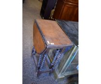 SMALL OAK FRAMED DROP LEAF GATE LEG TABLE WITH BARLEY TWIST LEGS