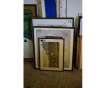 GROUP CONTAINING MIXED PRINTS, PICTURES ETC