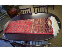 GOOD QUALITY MODERN BOKHARA TYPE CARPET WITH RED GROUND WITH REPEATING LOZENGE AND A MULTI-GULL