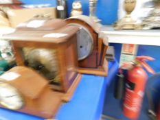 EDWARDIAN MAHOGANY MANTEL CLOCK TOGETHER WITH A SCHULTZ MANTEL CLOCK, A DECO WALNUT, OAK AND