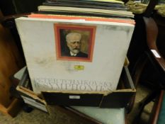 BOX CONTAINING MIXED VINYL CLASSICAL RECORDS