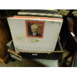 BOX CONTAINING MIXED VINYL CLASSICAL RECORDS