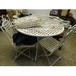 CIRCULAR FOLDING LATTICE TOP GARDEN TABLE WITH A SET OF FOUR FOLDING CHAIRS (5)