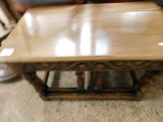 OAK NEST OF THREE TABLES WITH CARVED FRIEZE