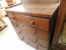 EARLY 19TH CENTURY OAK STRAIGHT FRONTED TWO OVER THREE FULL WIDTH DRAWER CHEST WITH TURNED KNOB