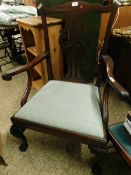 19TH CENTURY MAHOGANY SPLAT BACK OPEN ARMCHAIR ON CAST CLAW AND BALL FRONT FEET