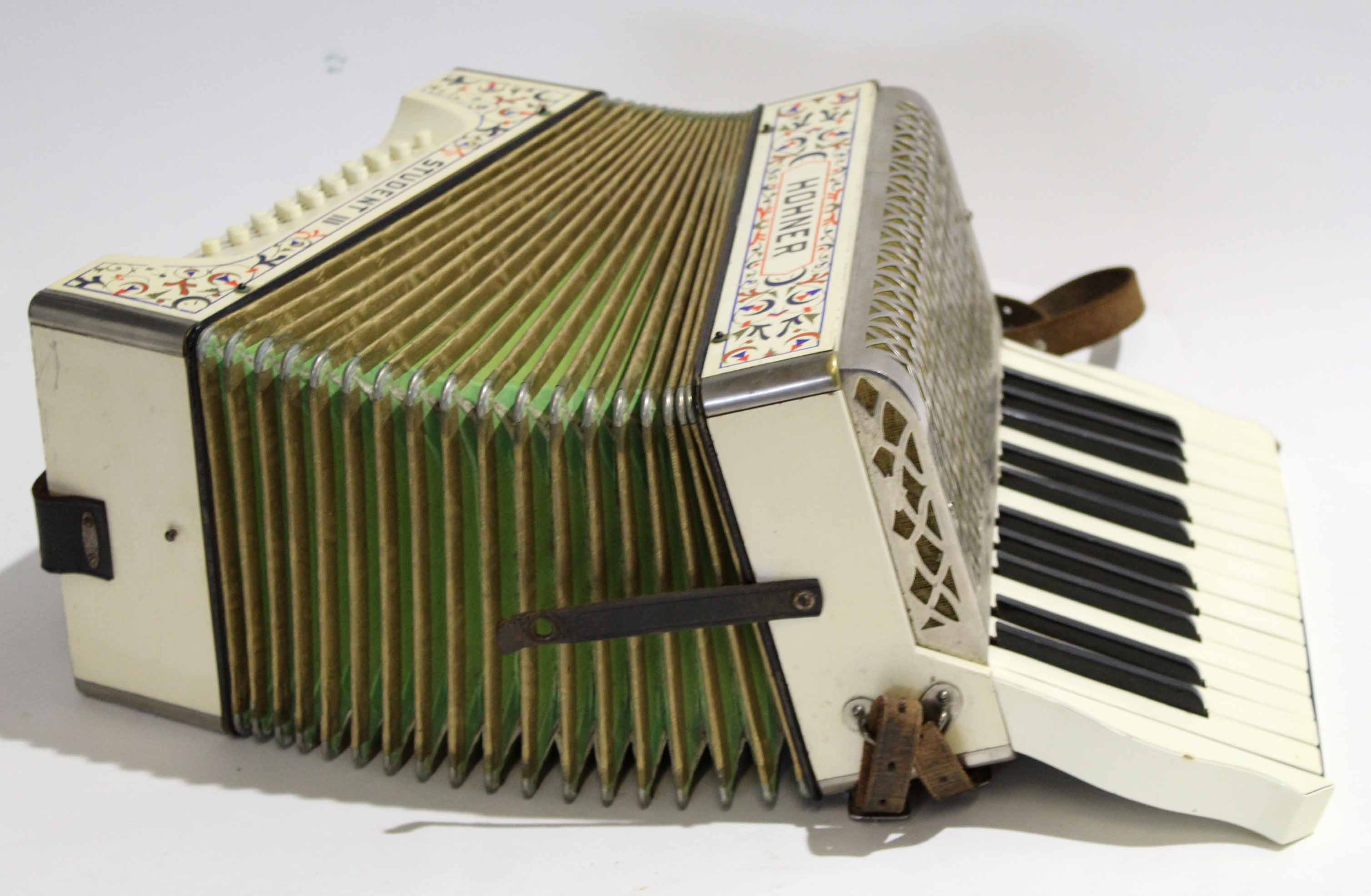 Hohner Student 3 accordion - Image 3 of 4