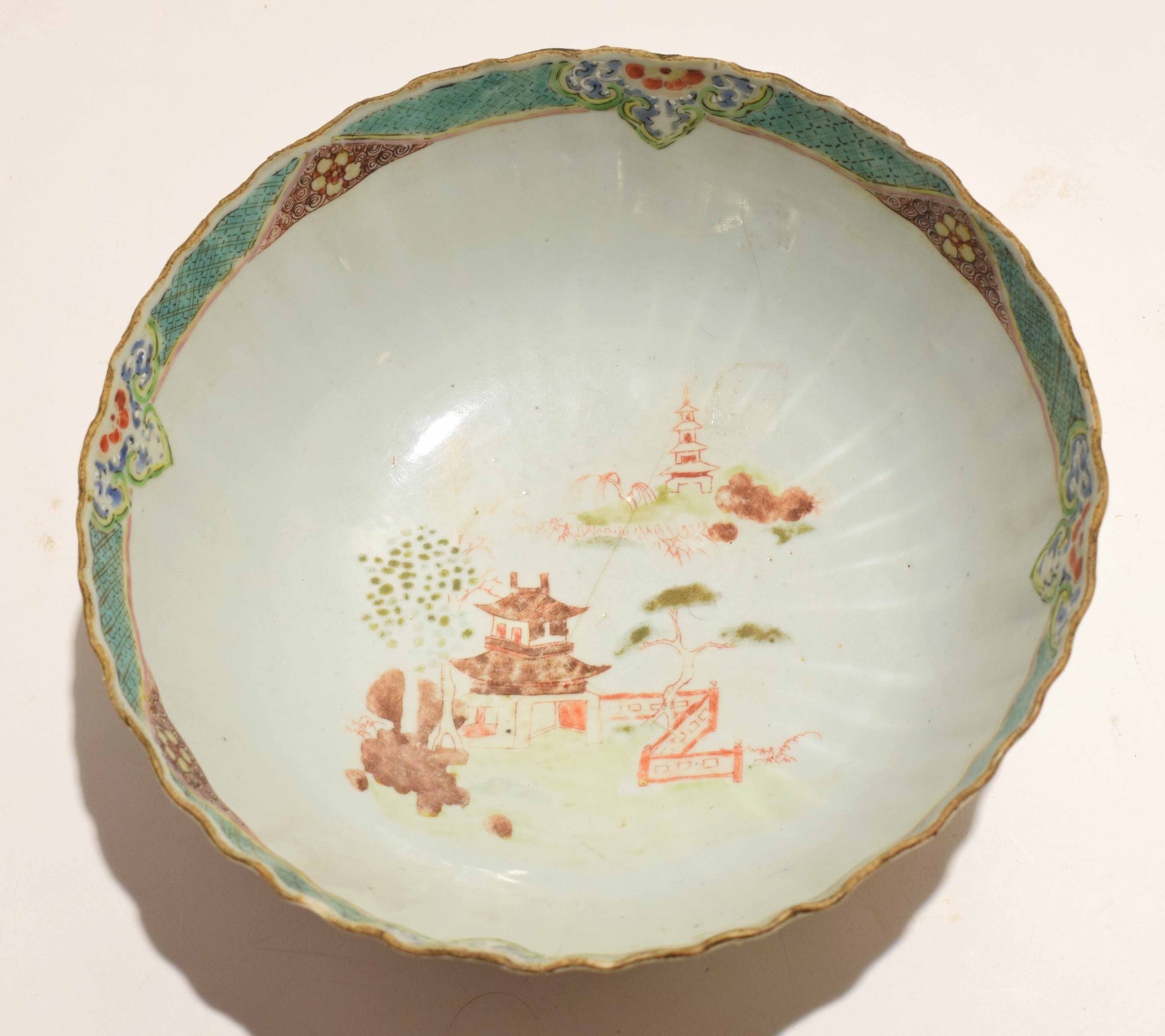 18th century lobed Chinese porcelain bowl with polychrome decoration of landscape scenes, 24cm diam - Image 2 of 3