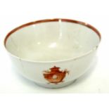 Late 18th century Chinese bowl with classical decoration of urns, 14cm diam