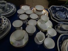 MIXED LOT OF CHINA WARES TO INCLUDE STAFFORDSHIRE SWEET NANCY TEA WARES ETC