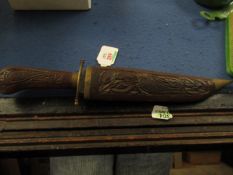 **MIXED LOT: COMPRISING A BRASS AND HORN HANDLED KUKRI IN A LEATHER COVERED SCABBARD FITTED WITH TWO