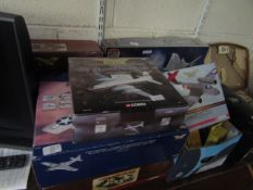 MIXED LOT OF AVIATION KITS TO INCLUDE AIRFIX, AVIATION ARCHIVE ETC