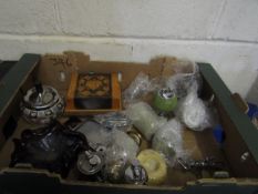 BOX CONTAINING MIXED TABLE LIGHTERS, HEAVY GLASS BOWL ETC