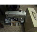 PLASTIC CASED SINGER SEWING MACHINE MODEL 413