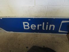 GOOD QUALITY SIGN "BERLIN 9 MILES"