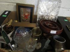 BOX CONTAINING MIXED GLASS WARES, PUTTI ORNAMENTS, PICTURES ETC