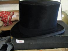 BOXED LINCOLN BENNET & CO TOP HAT