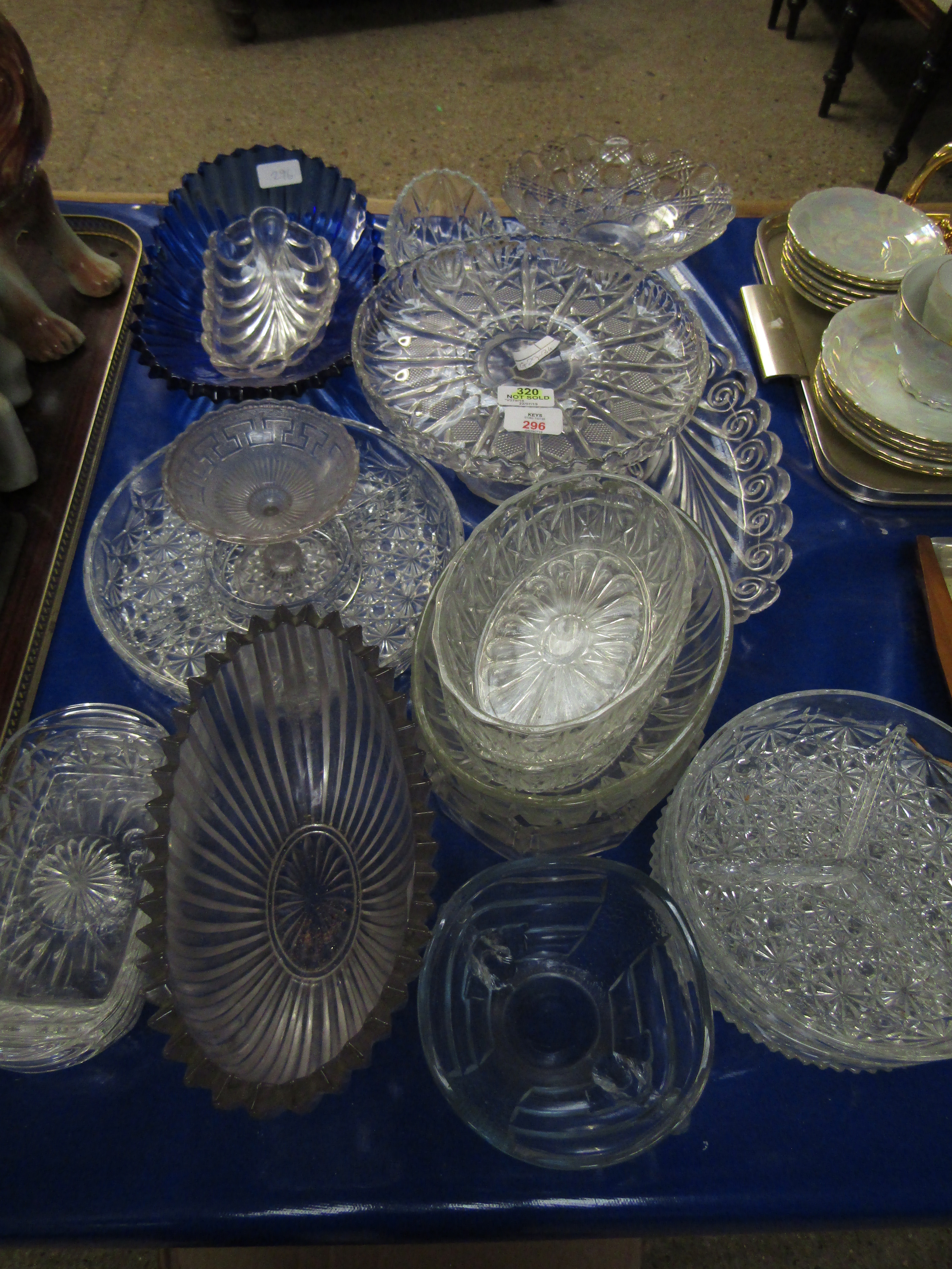 MIXED LOT OF PRESSED GLASS WARES, DISHES, CAKE STANDS, BOWLS ETC