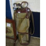 VINTAGE GOLF BAG WITH GOLF CLUBS AND FURTHER SHOOTING STICK