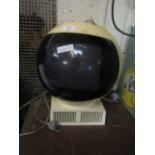 RETRO GLOBE FORMED TELEVISION MODEL 3L40FT