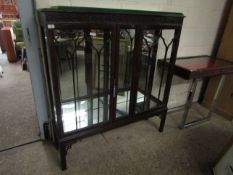 EDWARDIAN MAHOGANY DISPLAY CABINET WITH TWO ASTRAGAL GLAZED DOORS AND MIRRORED BACK ON SQUARE LEGS