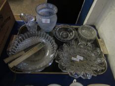 TRAY CONTAINING MIXED GLASS BOWLS, VASE, ETC