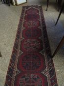 GOOD QUALITY BLUE, RED AND CREAM GEOMETRIC FLOOR RUNNER