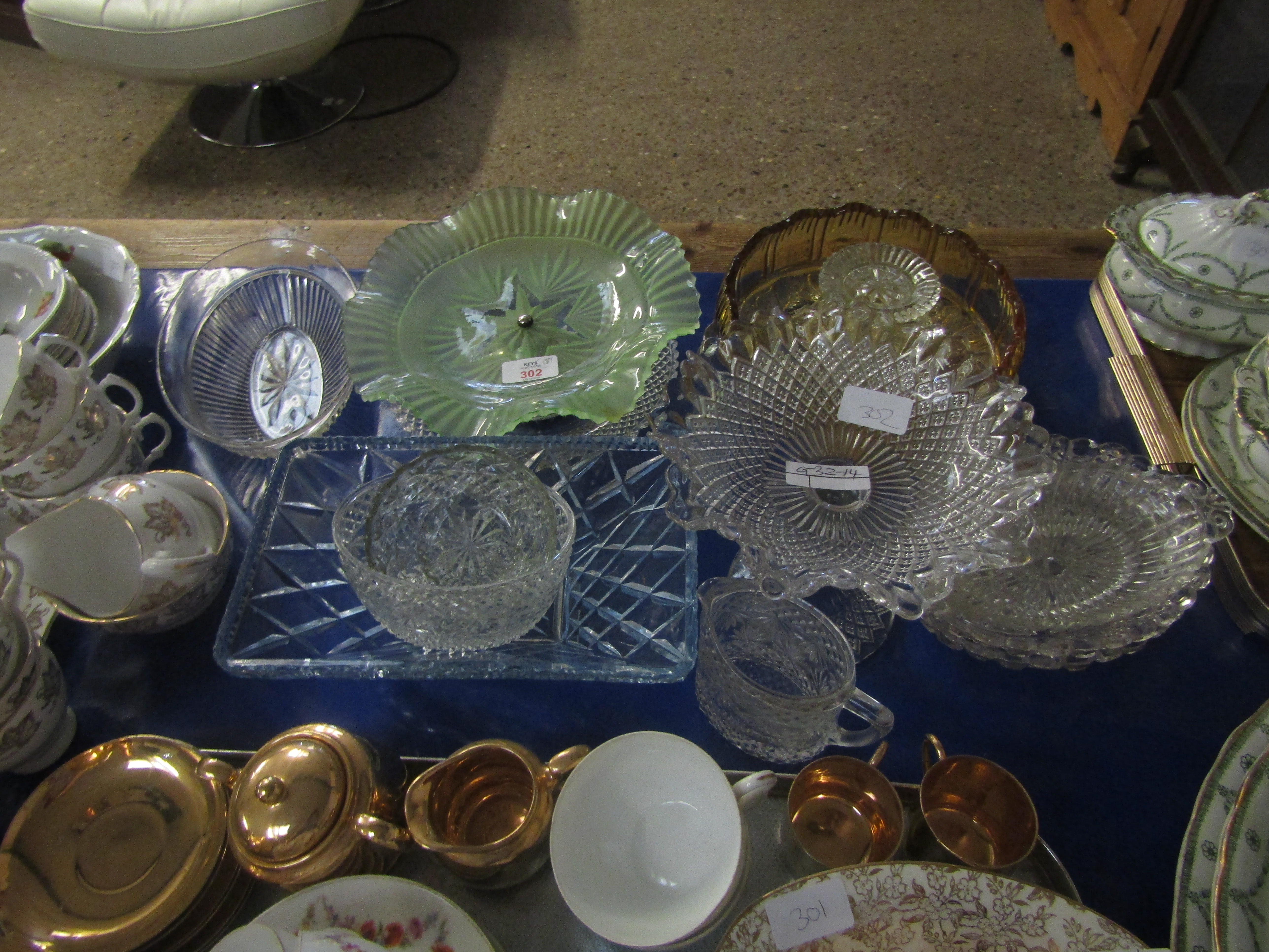 MIXED LOT OF PRESSED GLASS WARES, PEDESTAL BOWLS ETC