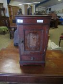 GOOD QUALITY MAHOGANY TABLE TOP CUPBOARD WITH SINGLE DOOR AND DRAWER WITH INLAID DETAIL