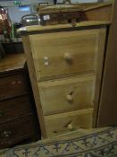 GOOD QUALITY PINE FRAMED THREE DRAWER PILLAR TYPE CHEST WITH TURNED KNOB HANDLES