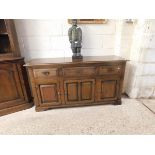 20TH CENTURY LOW SIDEBOARD, WIDTH APPROX 152CM