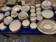 LARGE QUANTITY OF GOODE GILT TRIMMED DINNER SERVICE INCLUDING TUREENS, SOUP BOWLS, MEAT PLATES ETC