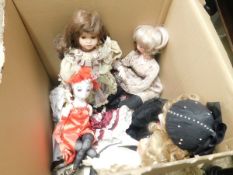 BOX CONTAINING COLLECTION OF VARIOUS COLLECTORS DOLLS