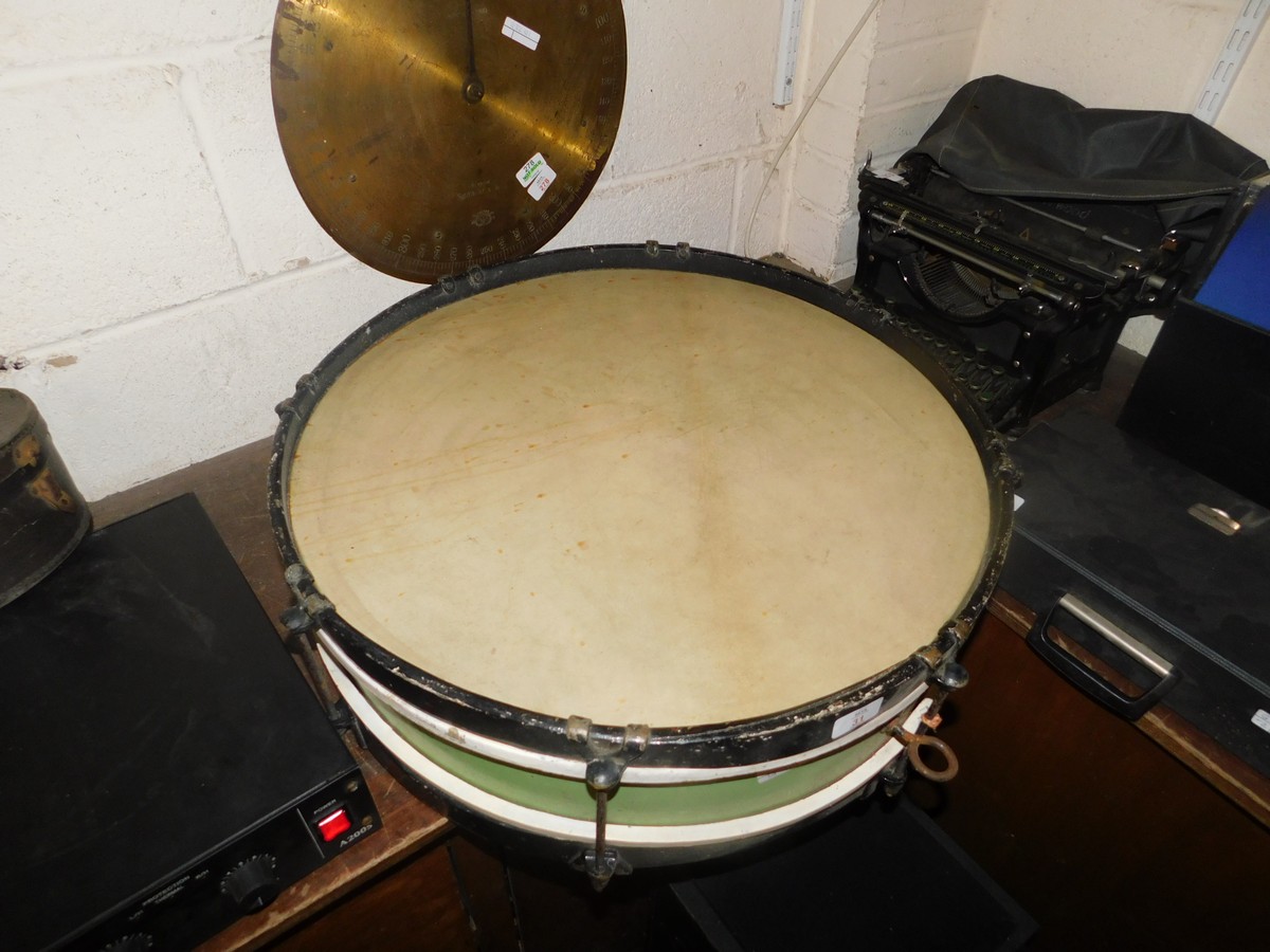 VINTAGE MARCHING BASE DRUM, DIAM 61CM