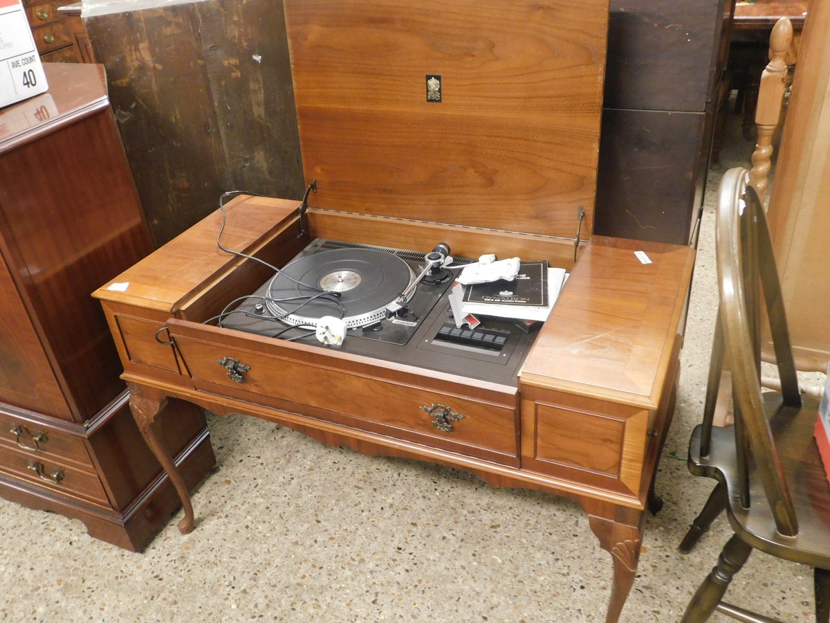 DYNATRON SRX 80 MUSIC CENTRE MOUNTED IN REPRODUCTION CABINET