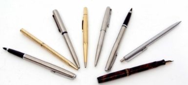 Mixed Lot: comprising a composite cased fountain pen, Parker "Duofold" with screw down cover (