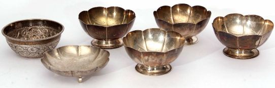 Mixed Lot: comprising two various white metal small bowls, each stamped Sterling Silver, combined