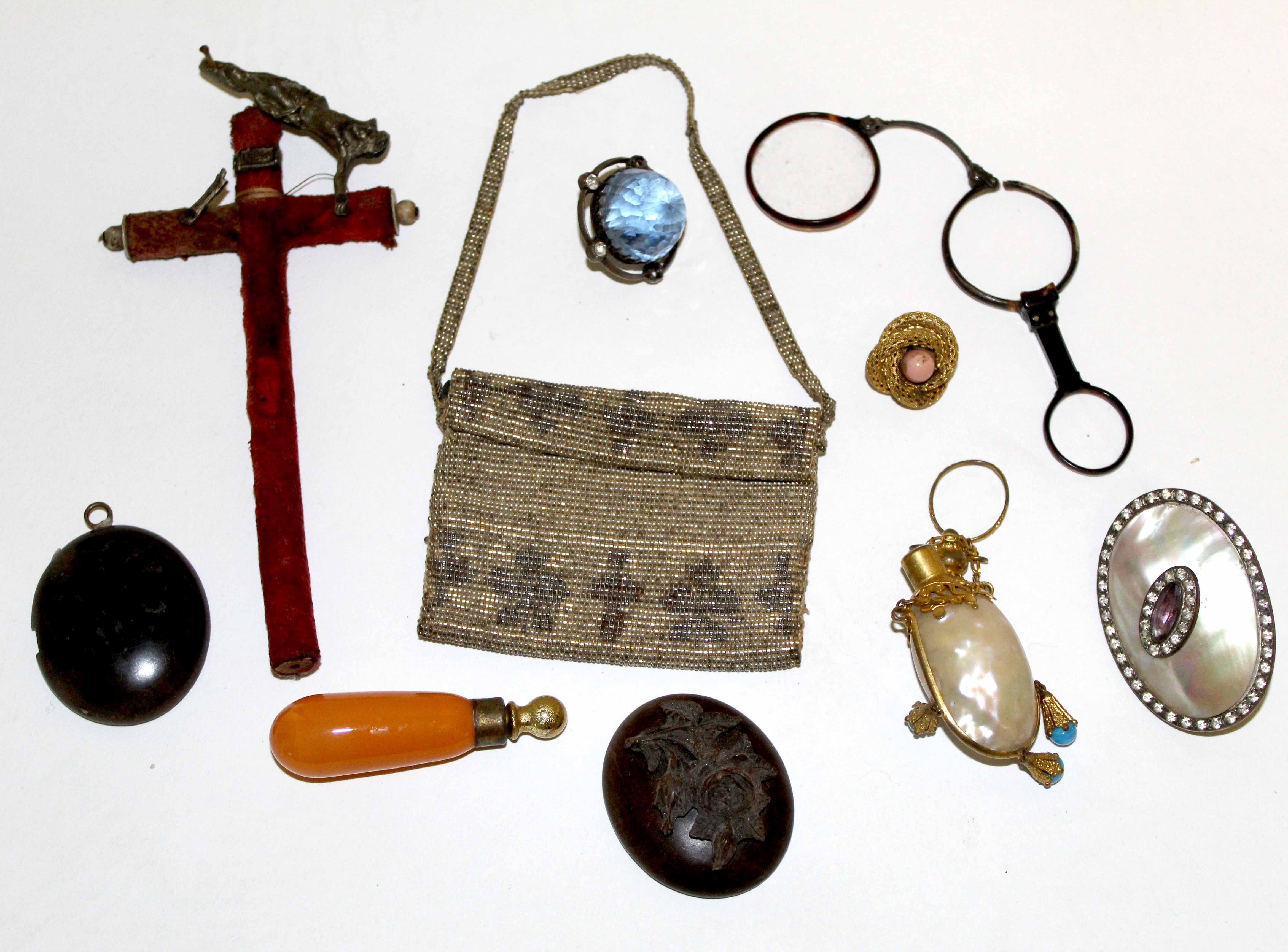 Mixed Lot: Nacre shell perfume bottle, large cross, cased quizzer, vintage bead purse etc