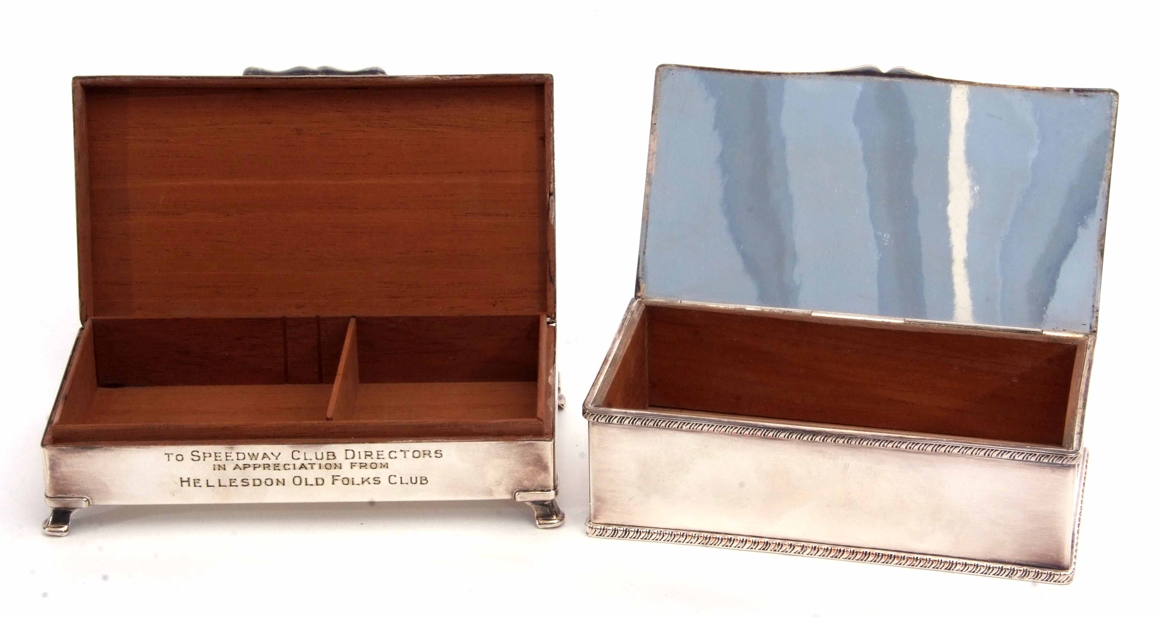 Mixed Lot: comprising a silver on copper table cigarette box of hinged and polished form with - Image 2 of 3