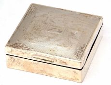 George V table cigarette box of square form, the hinged cover with engine turned decoration and