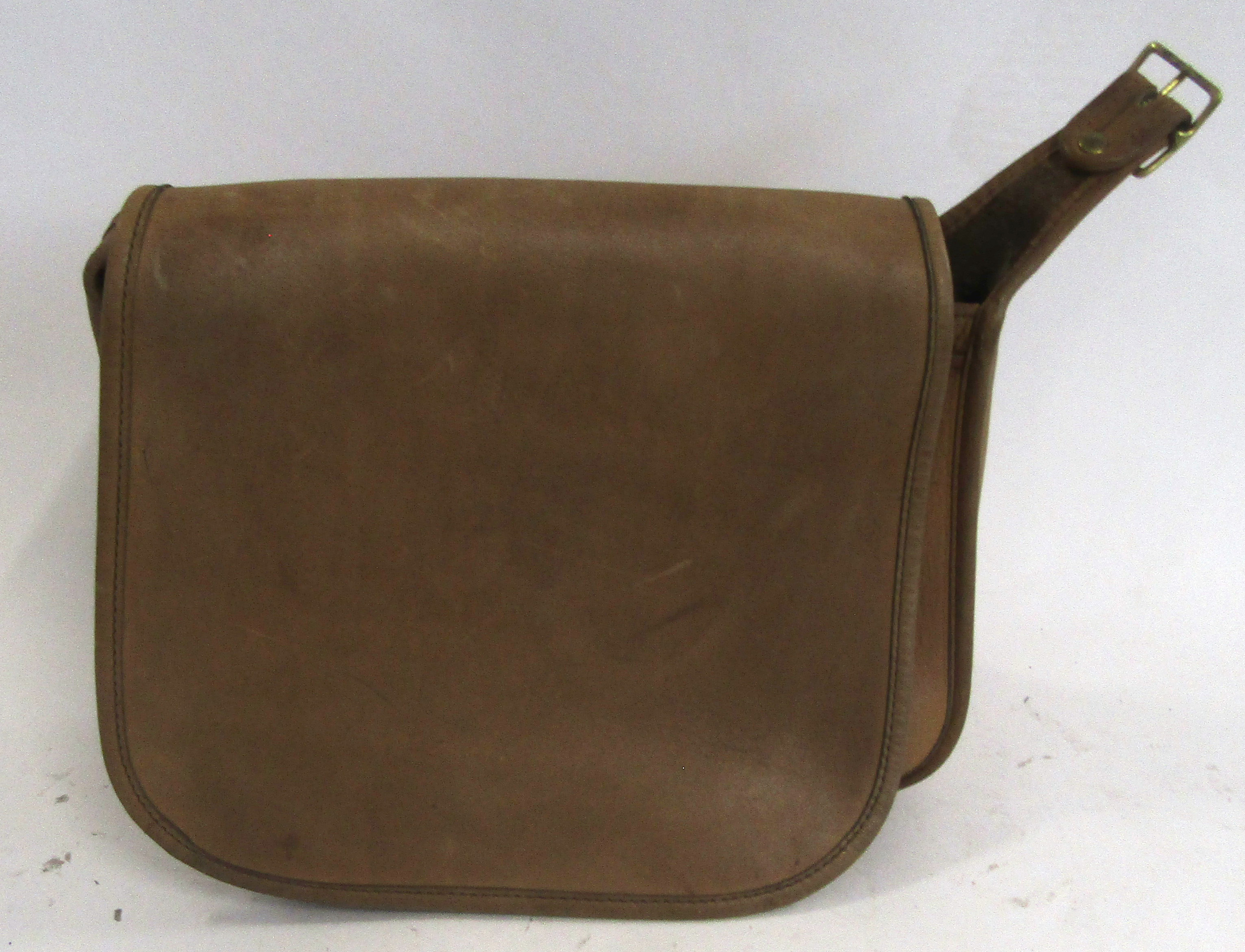 Coach ladies pale leather handbag ref no 342-7120