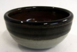 John Jelfs (b 1946) Small Studio Pottery bowl, with a grey glaze and artist's monogram to base, 10cm