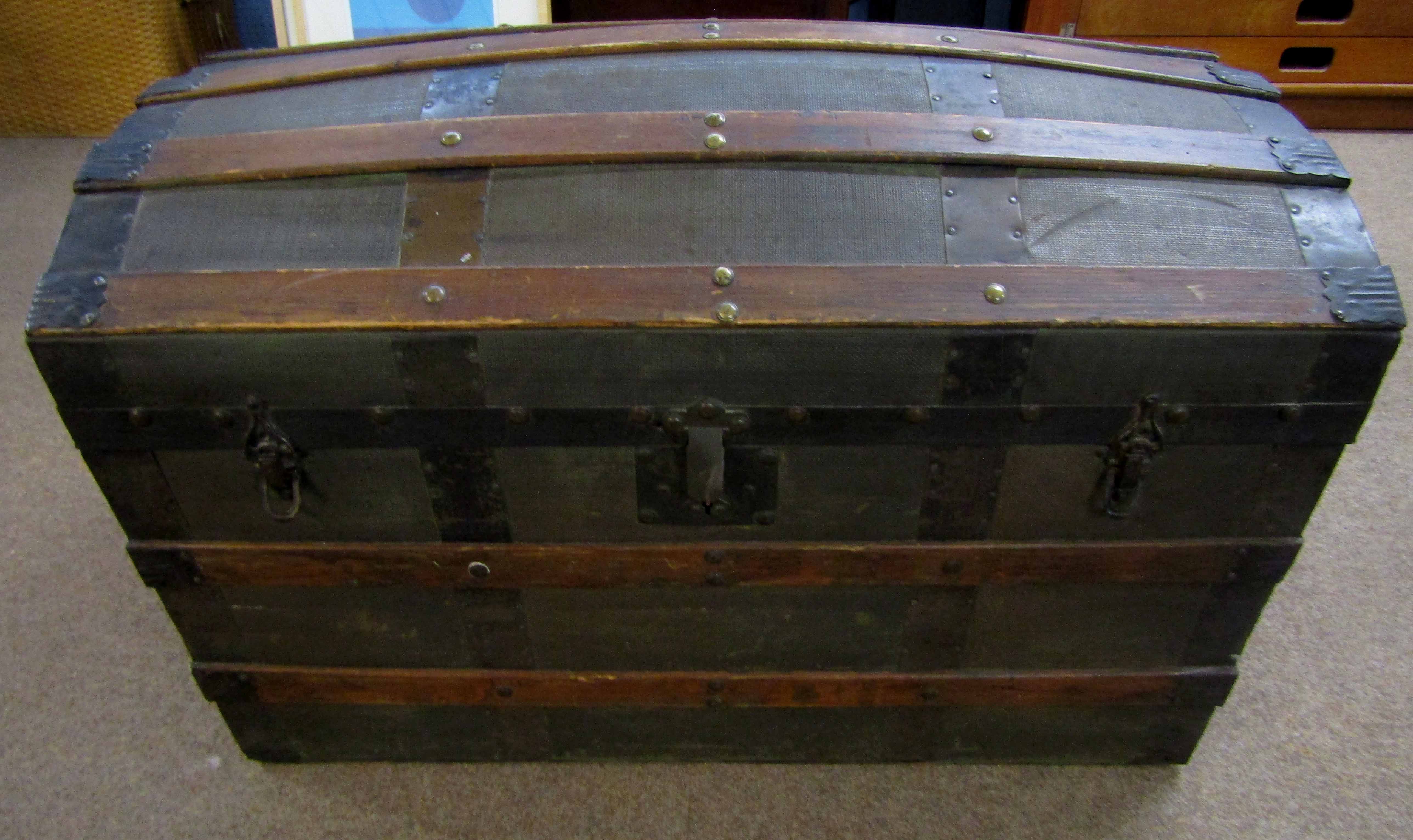 Early 20th century pine banded domed top trunk with metal strapwork and mounts, 87cm long - Image 2 of 2