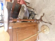 MAHOGANY FRAMED PLANT STAND WITH CIRCULAR TOP AND REEDED COLUMN ON A TRIPOD BASE