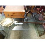 19TH CENTURY BRASS WARMING PAN WITH TURNED HANDLE